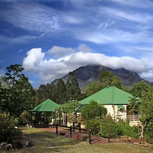  Lodge Mt Barney